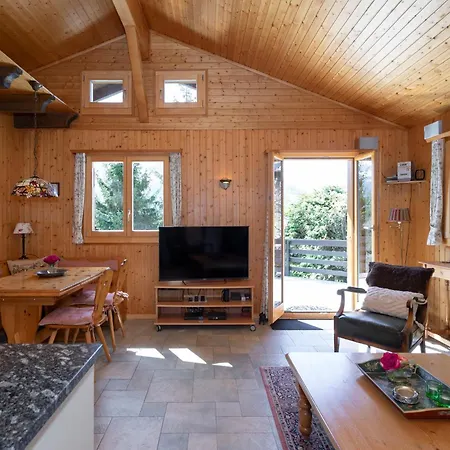 Uefem Bord * 贝尔瓦尔德